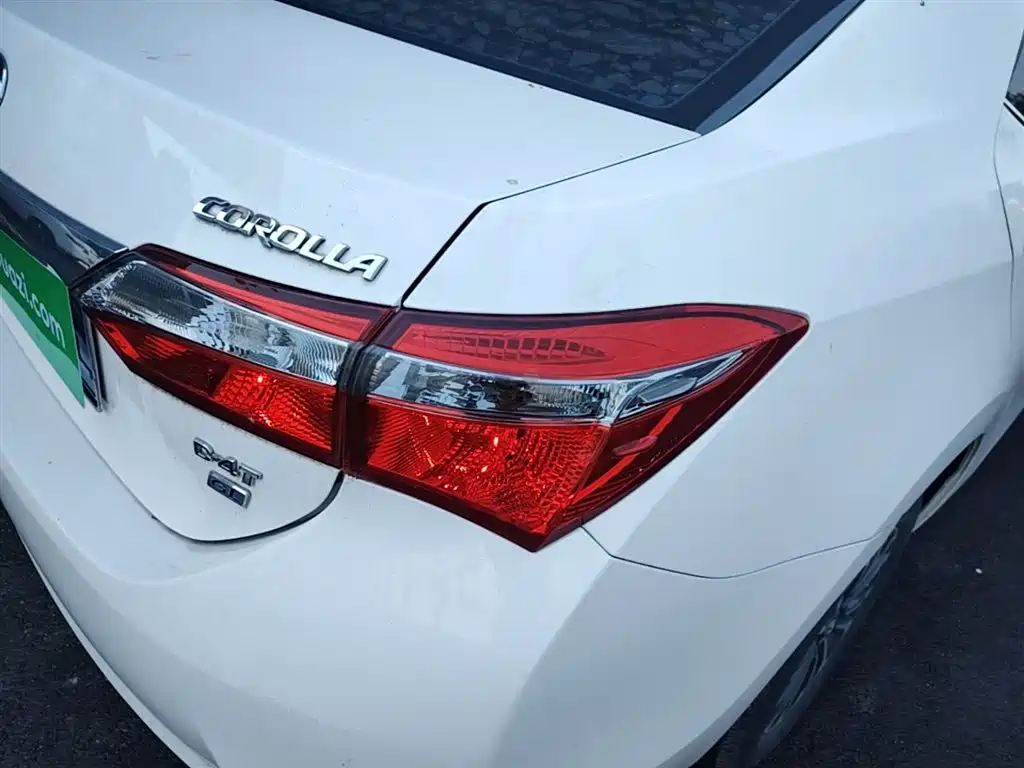 Toyota Corolla 2018 — фото 8