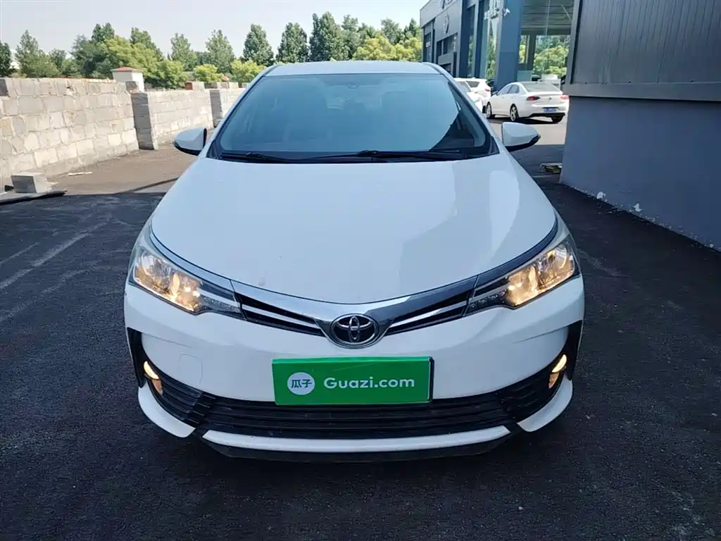 Toyota Corolla 2018 — фото 3