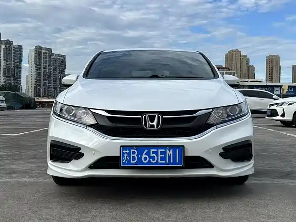 Honda Jade 2017