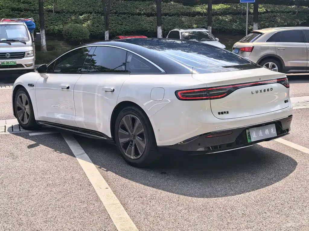 Luxeed Zhijie S7 2024
