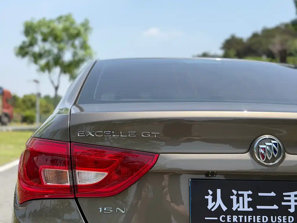 Buick Excelle 2016 — фото 8