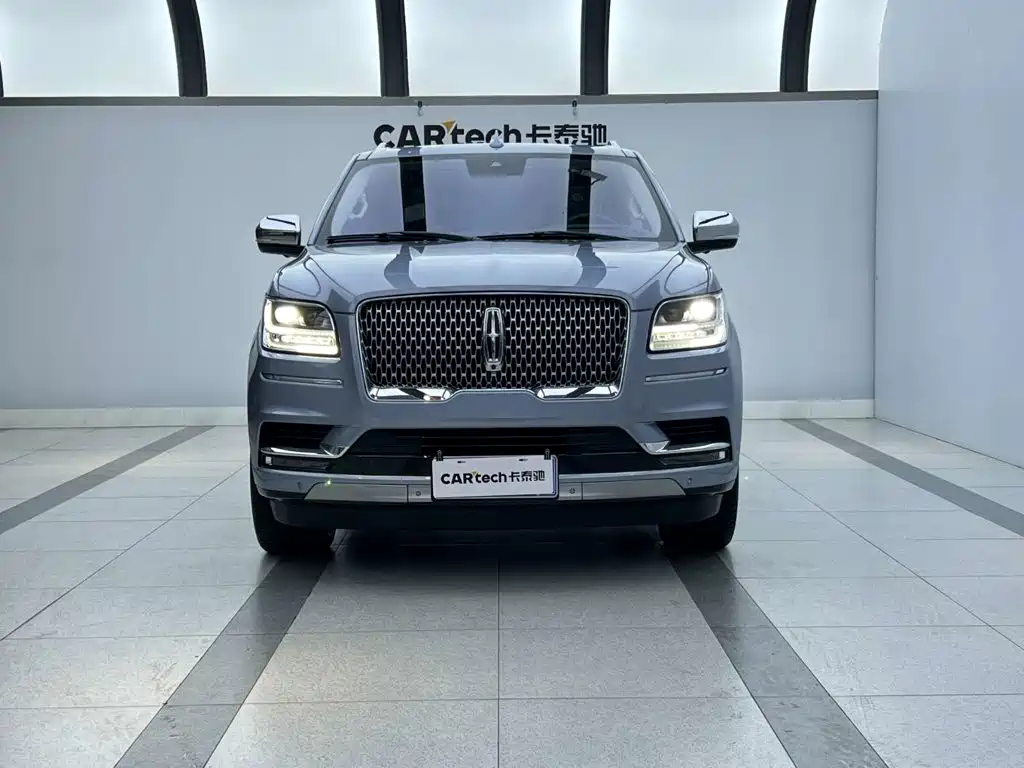 Lincoln Navigator 2019 — фото 2
