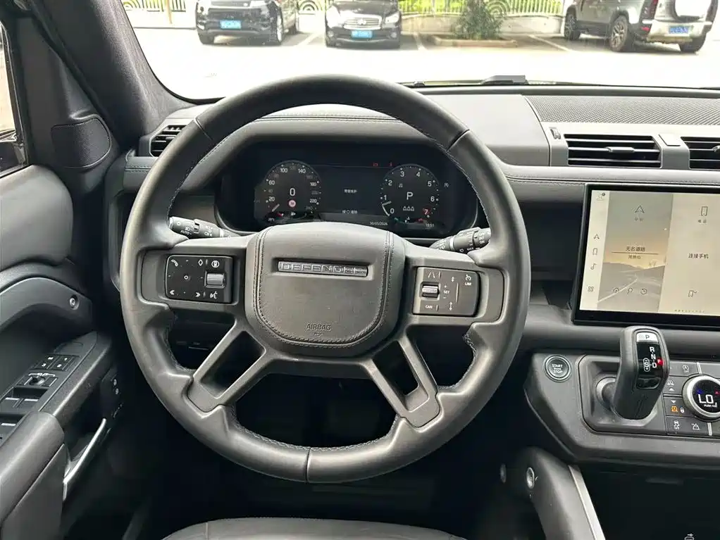 Land Rover Defender 2025 — фото 17