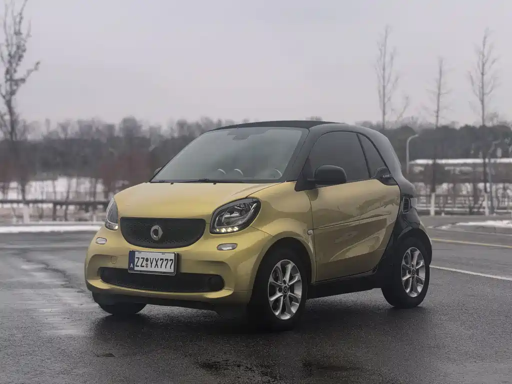 smart Fortwo 2018 — фото 1