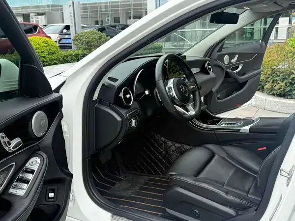 Mercedes-Benz C-Class 2020