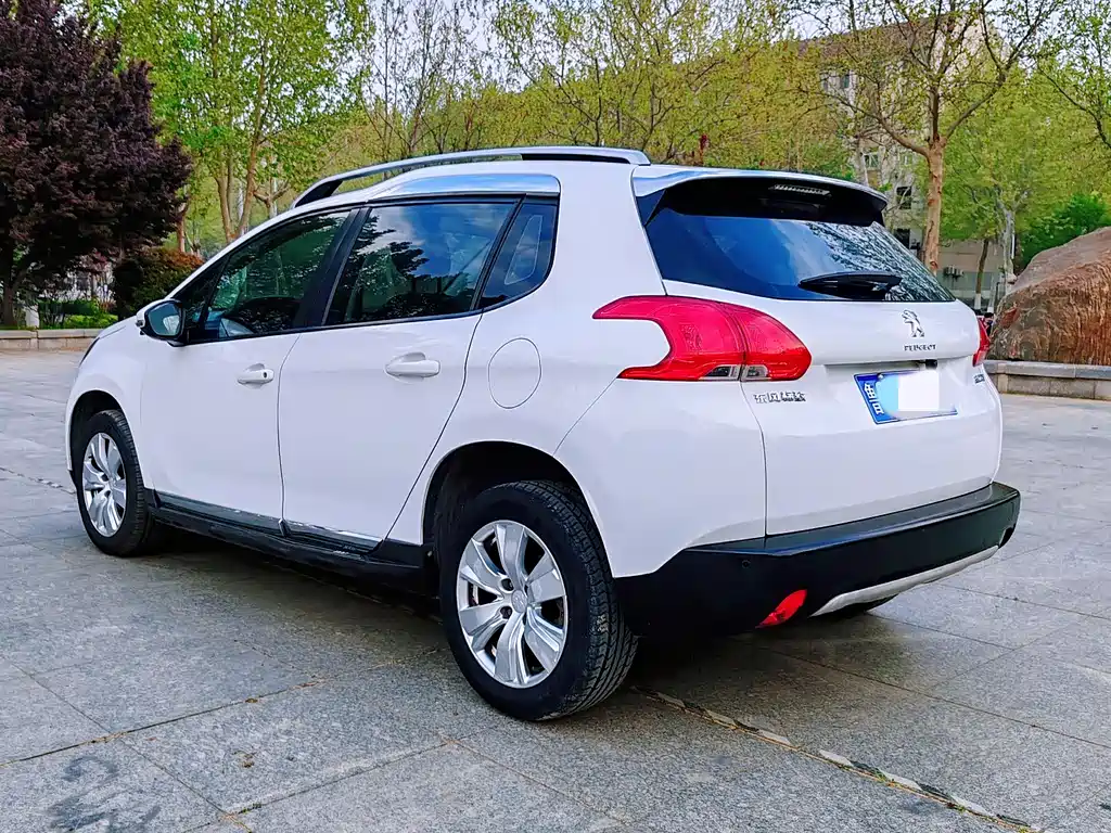 Peugeot 2008 2014 — фото 15