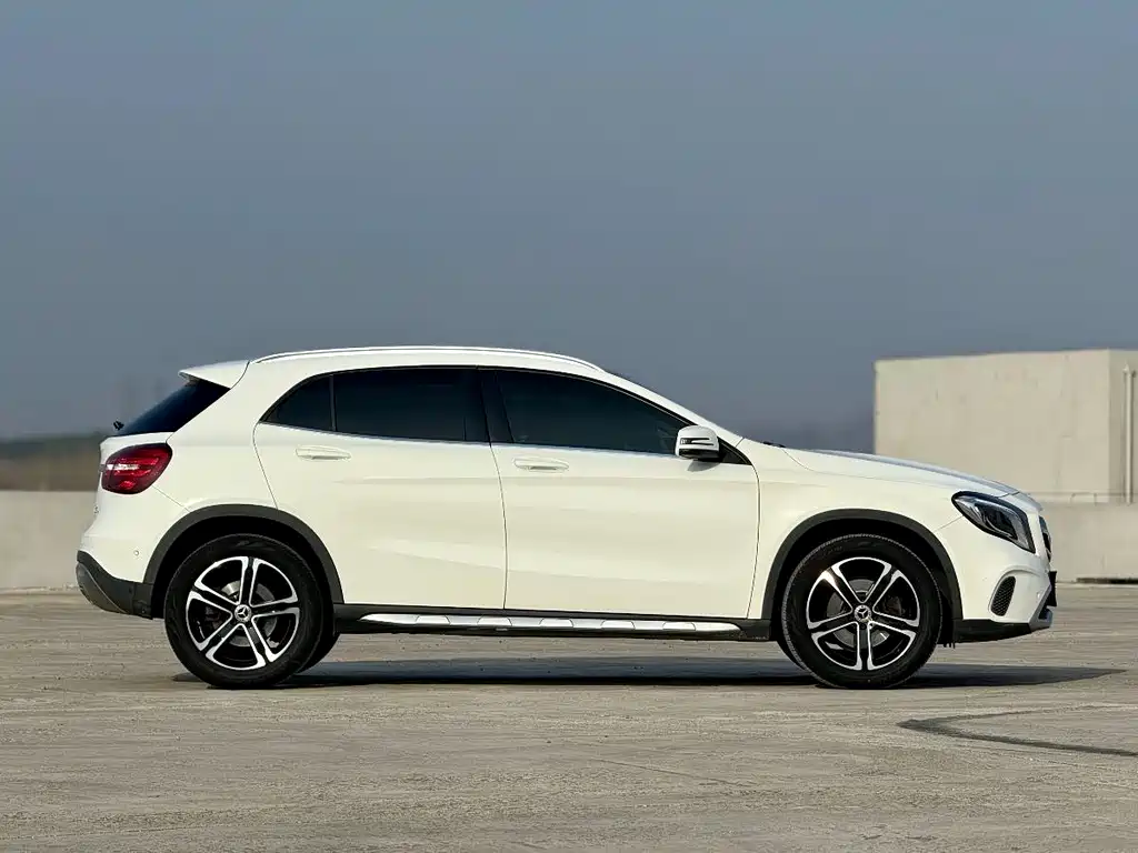 Mercedes-Benz GLA 2018 — фото 4