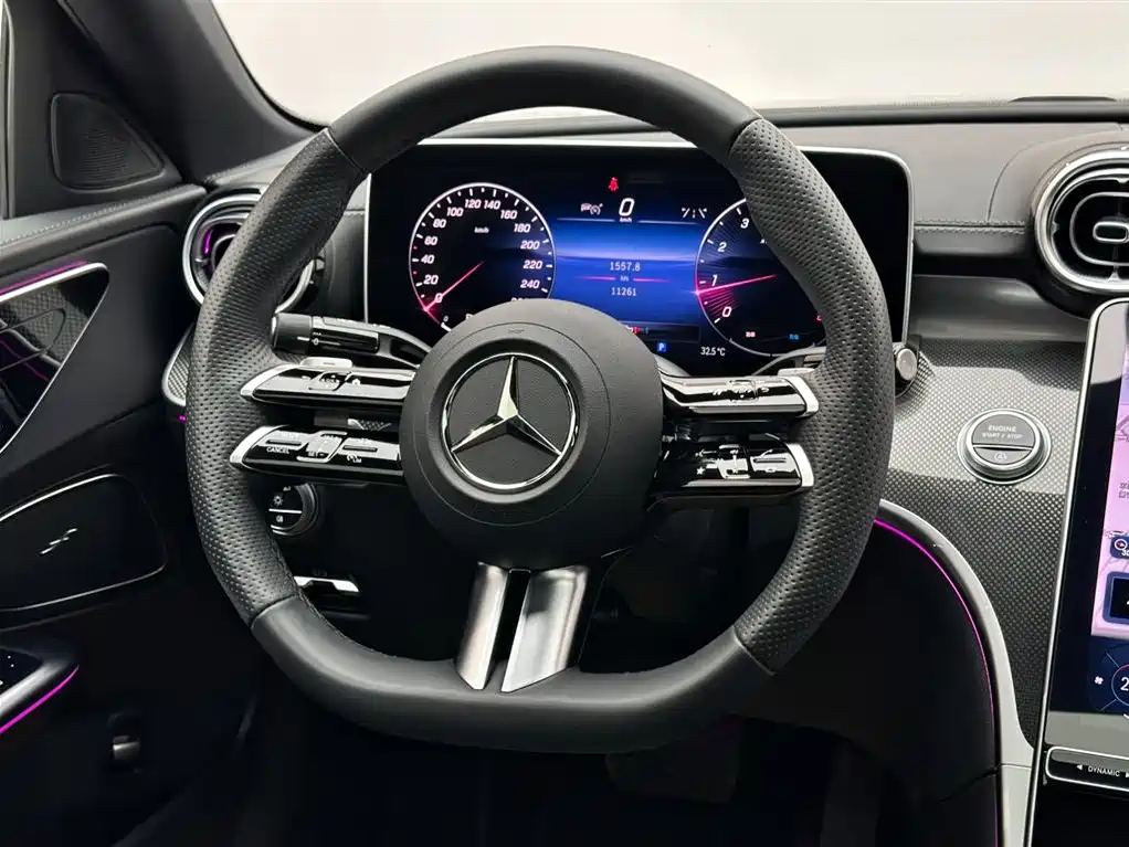 Mercedes-Benz C-Class 2024 — фото 12