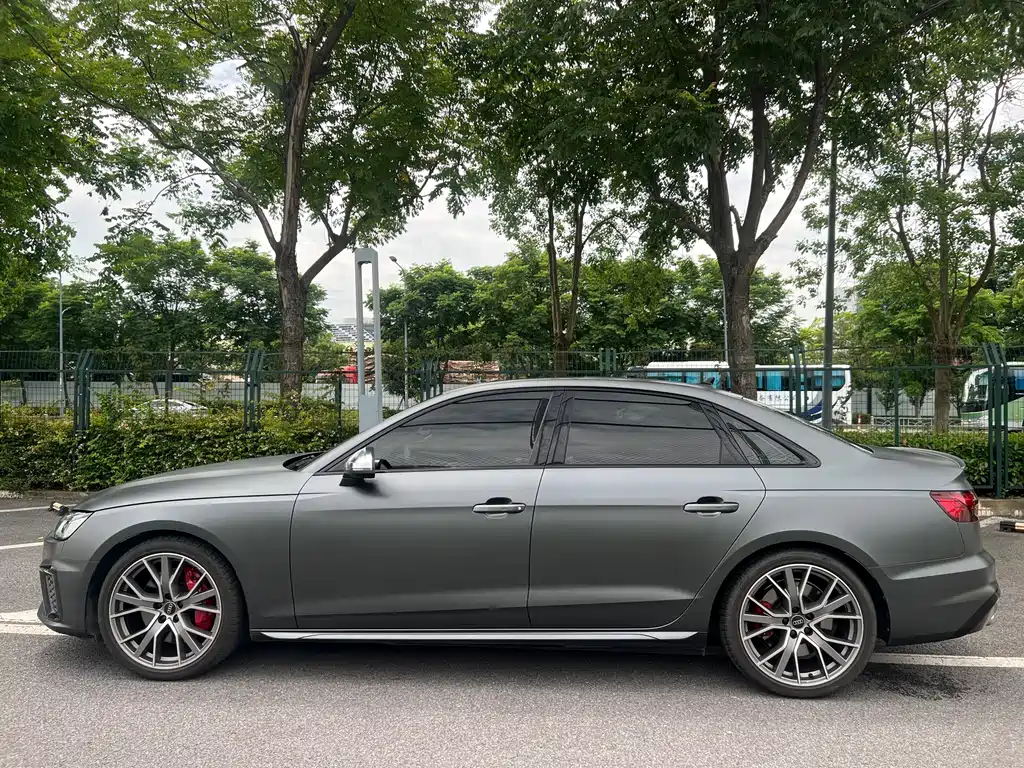 Audi S4 2024