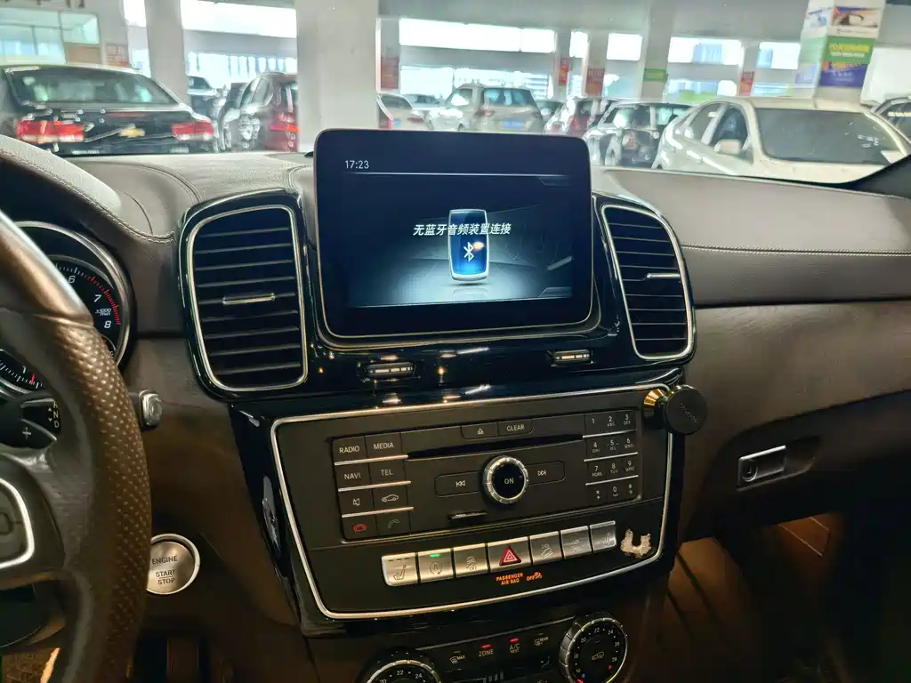 Mercedes-Benz GLE 2018 — фото 12