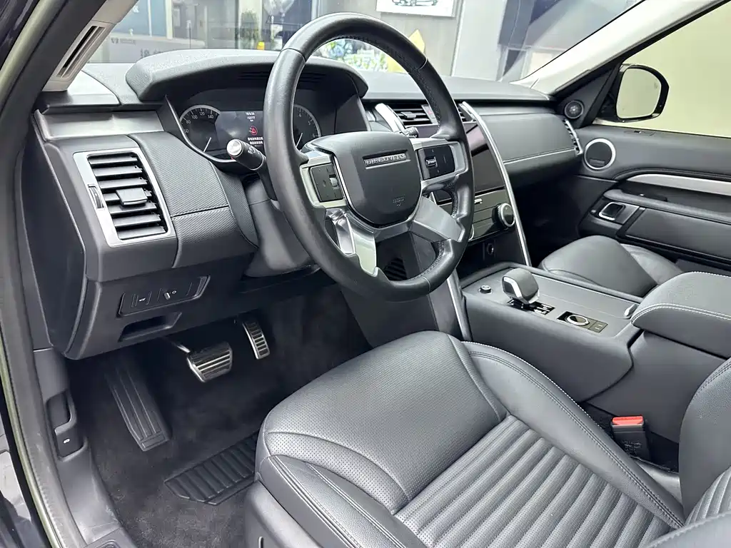 Land Rover Discovery 2022