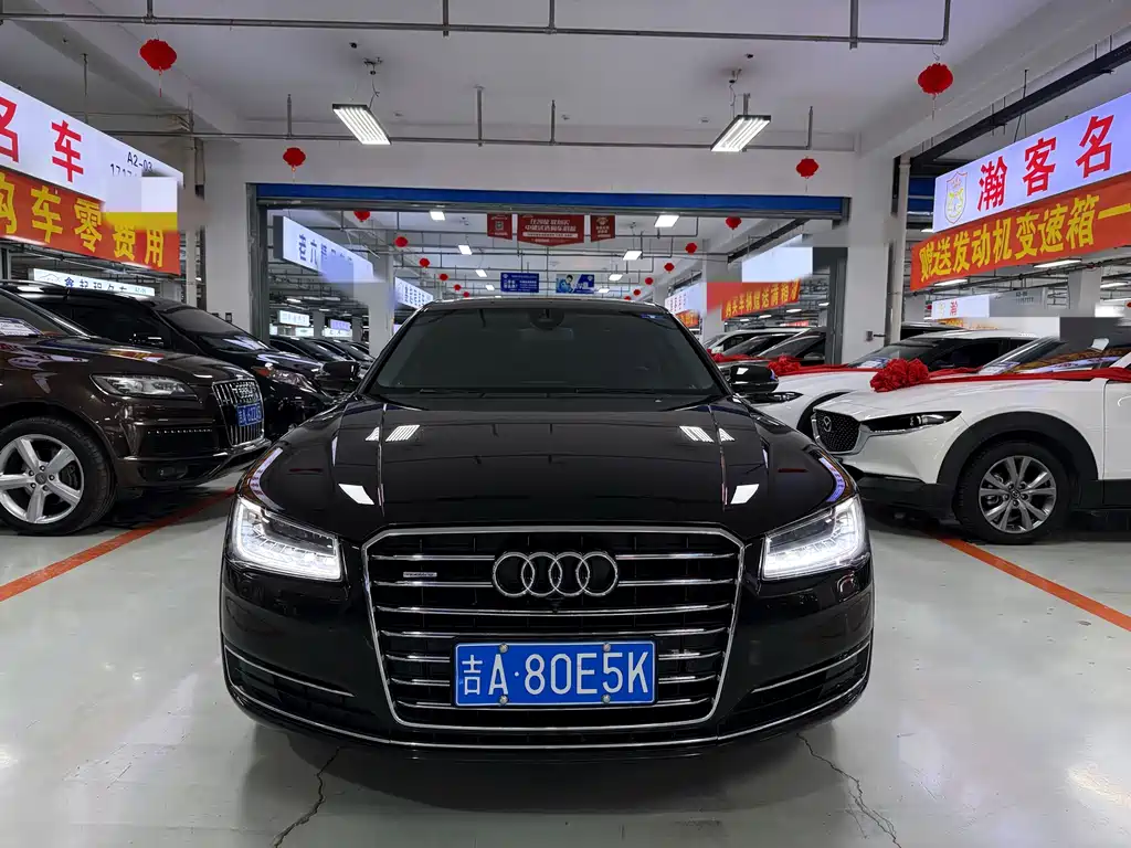 Audi A8 2017 — фото 2