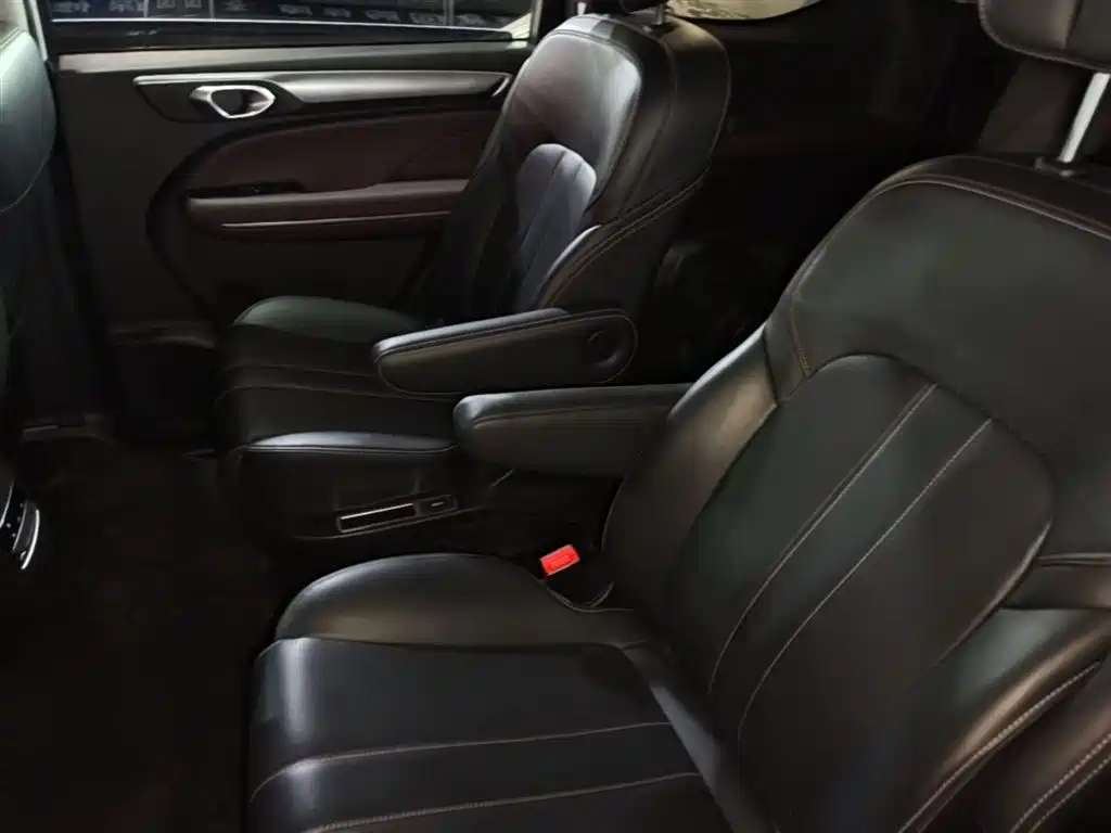 GAC Motor Trumpchi M6 2025 — фото 17