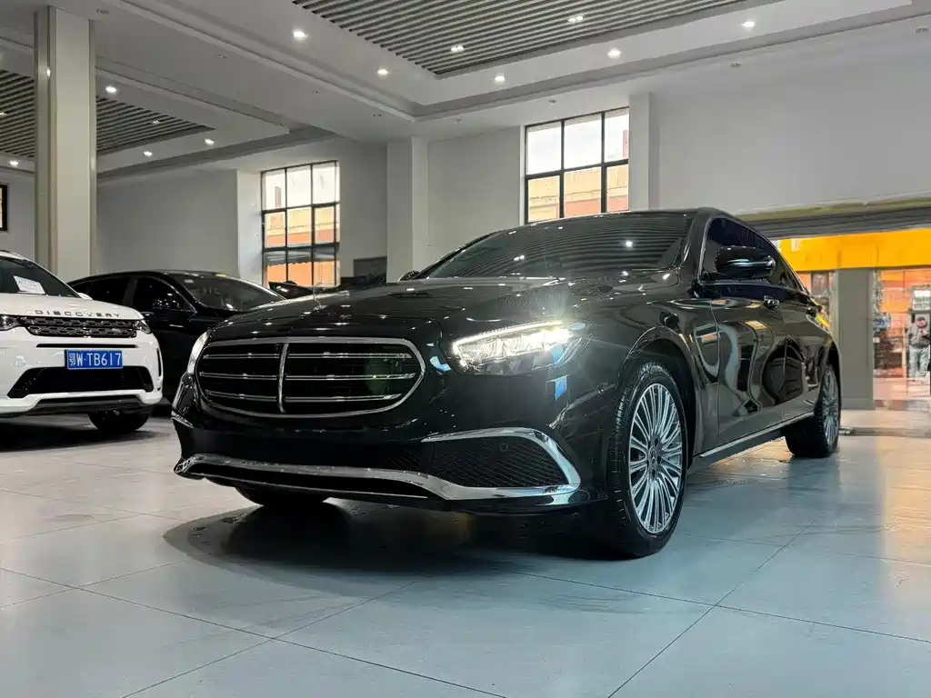 Mercedes-Benz E-Class 2022