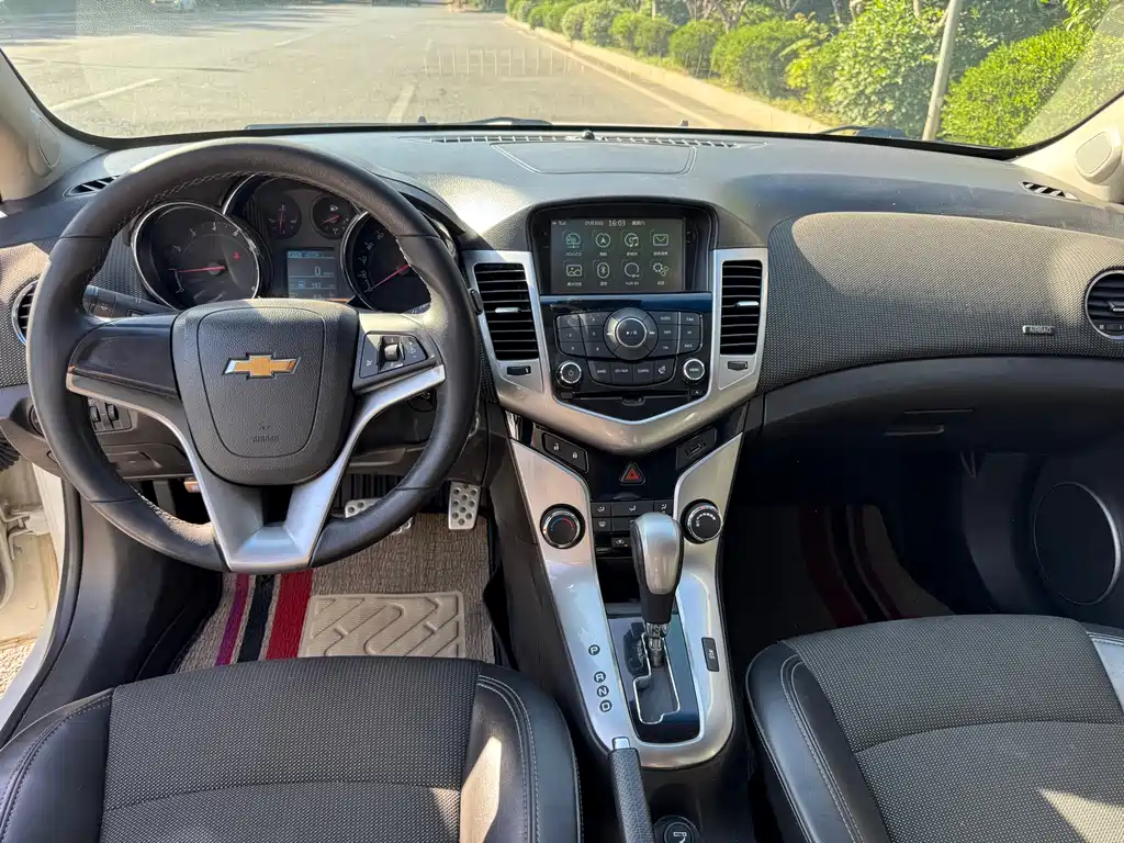 Chevrolet Cruze 2014 — фото 10