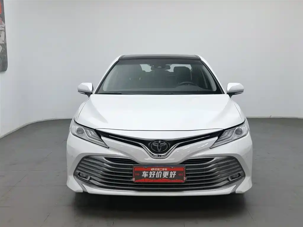 Toyota Camry 2020 — фото 3