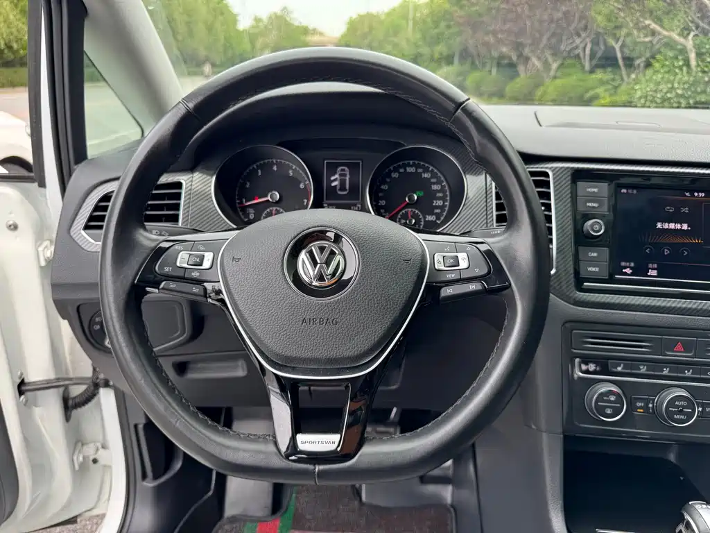 Volkswagen Golf Sportsvan 2019 — фото 14