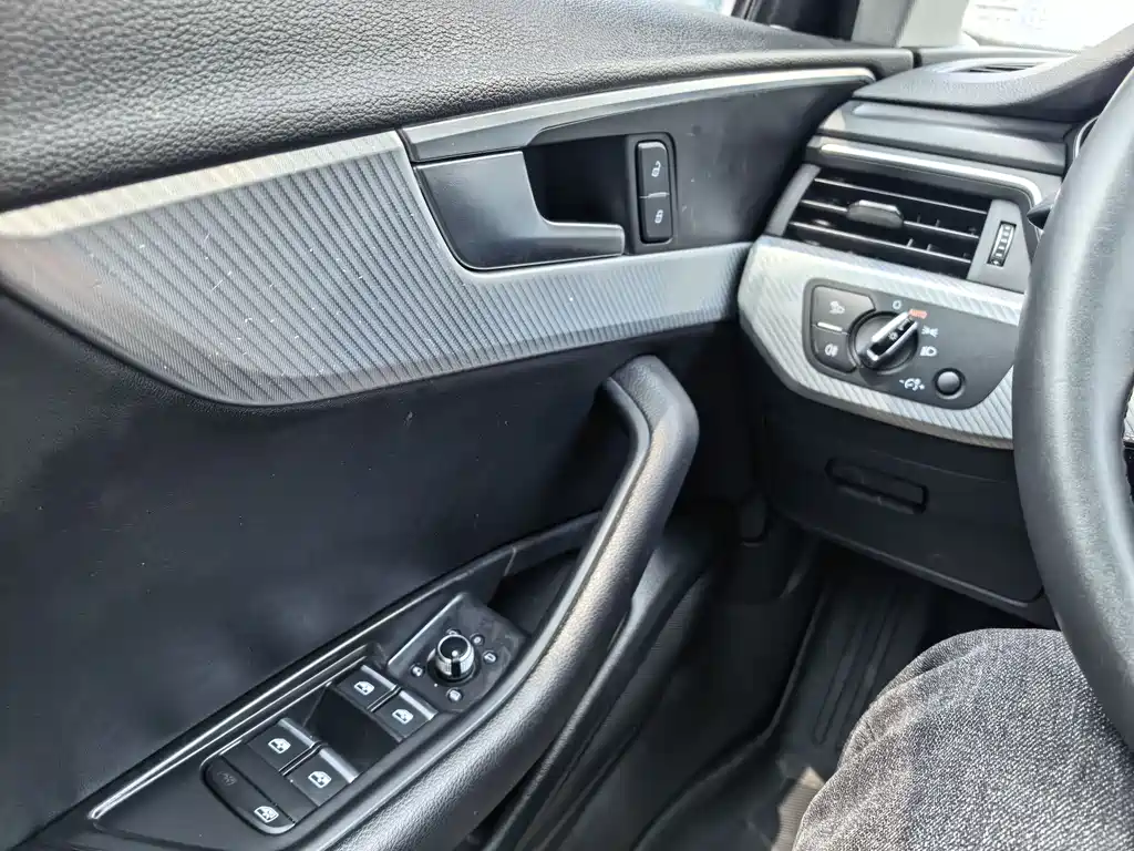 Audi A4L 2017 — фото 10