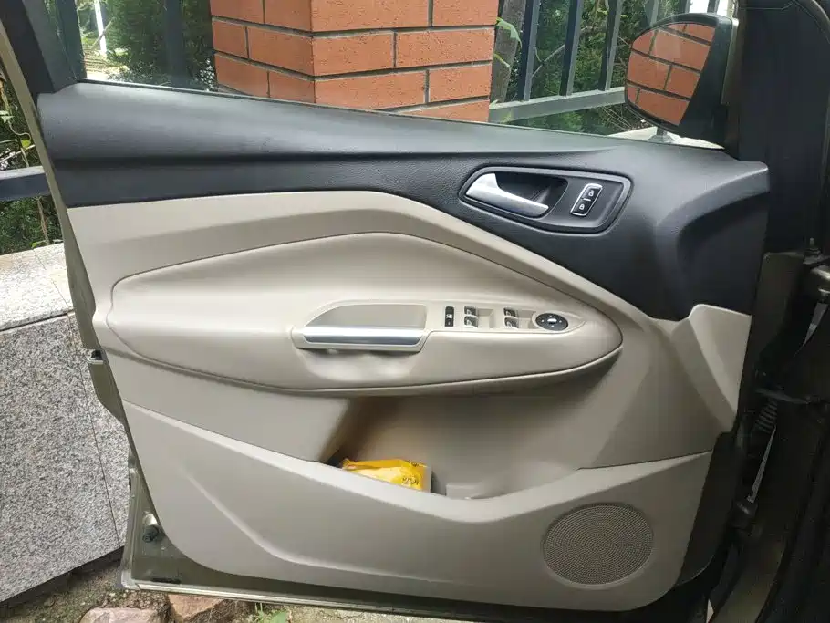 Ford Kuga 2014