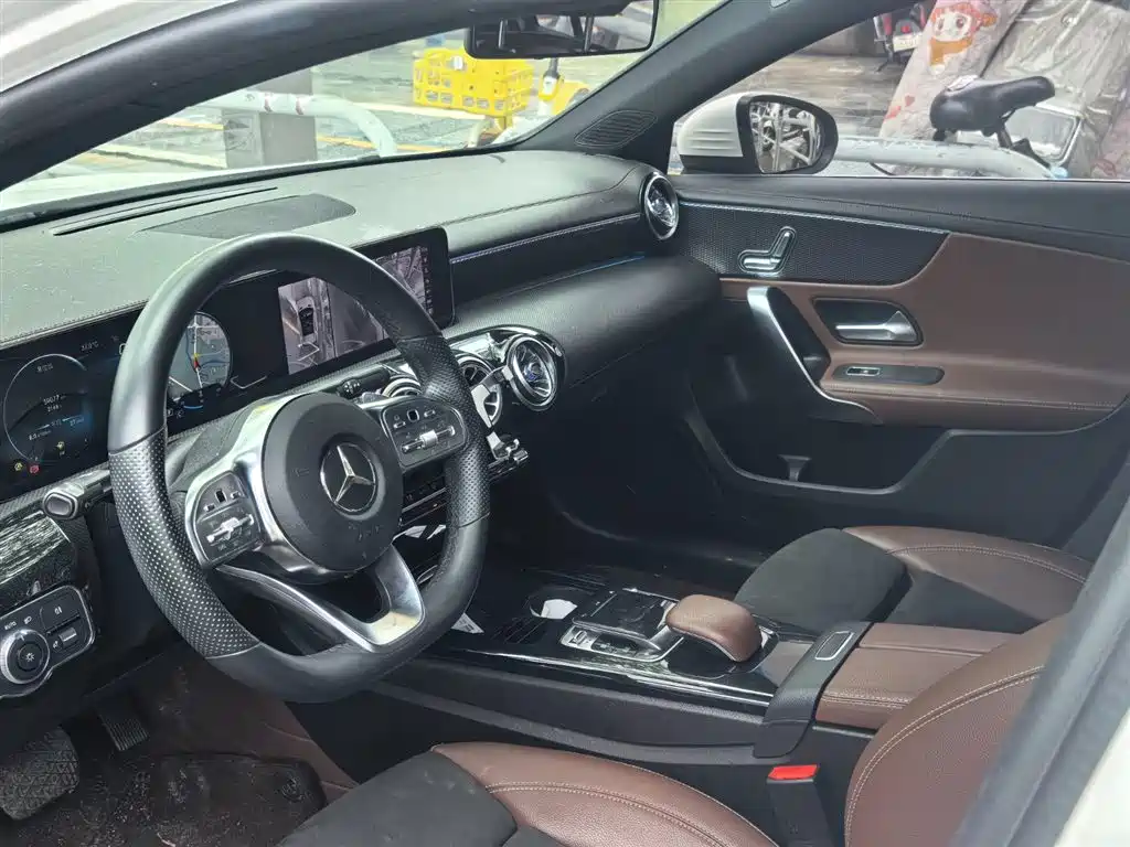 Mercedes-Benz A-Class 2019 — фото 5