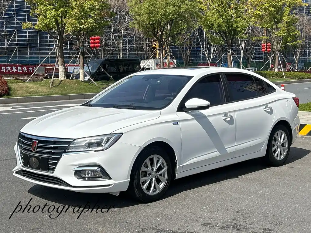 Roewe i5 2020 — фото 1