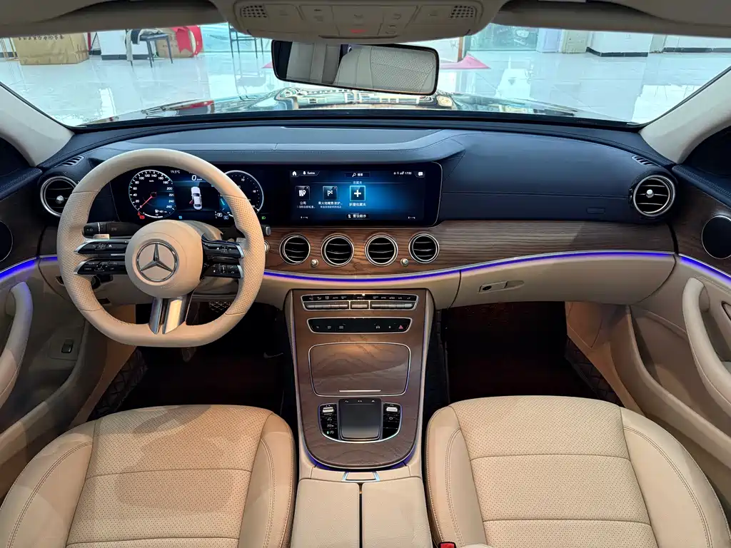 Mercedes-Benz E-Class 2023 — фото 8
