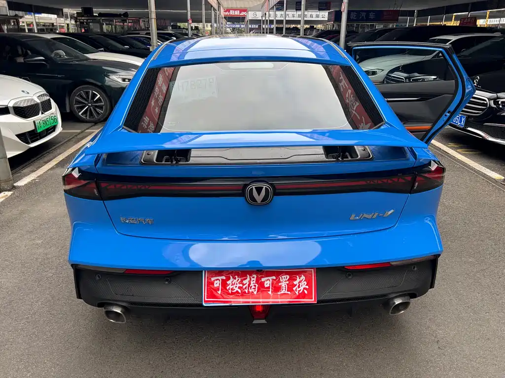 Changan UNI-V 2022 — фото 17