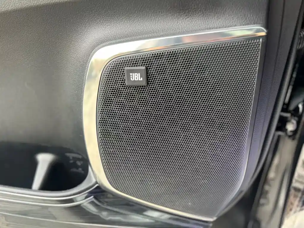Toyota Vellfire 2020 — фото 24