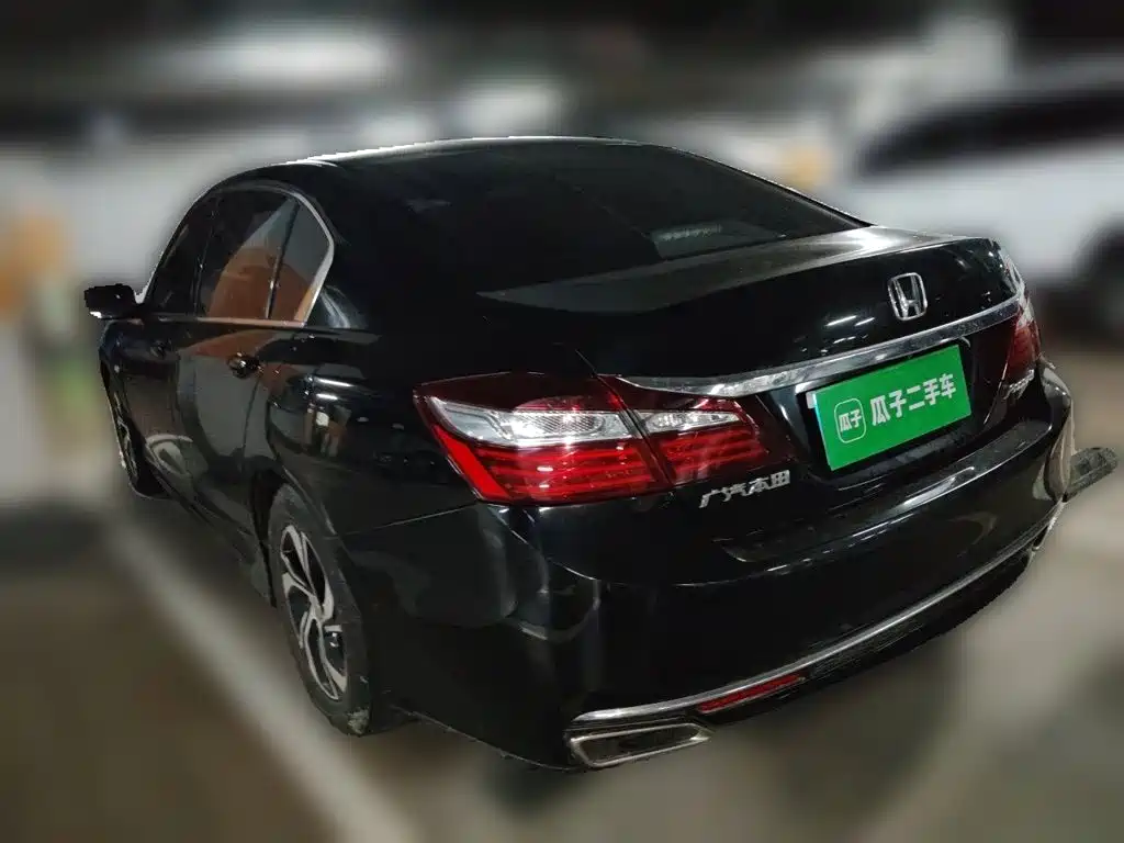 Honda Accord 2018 — фото 25