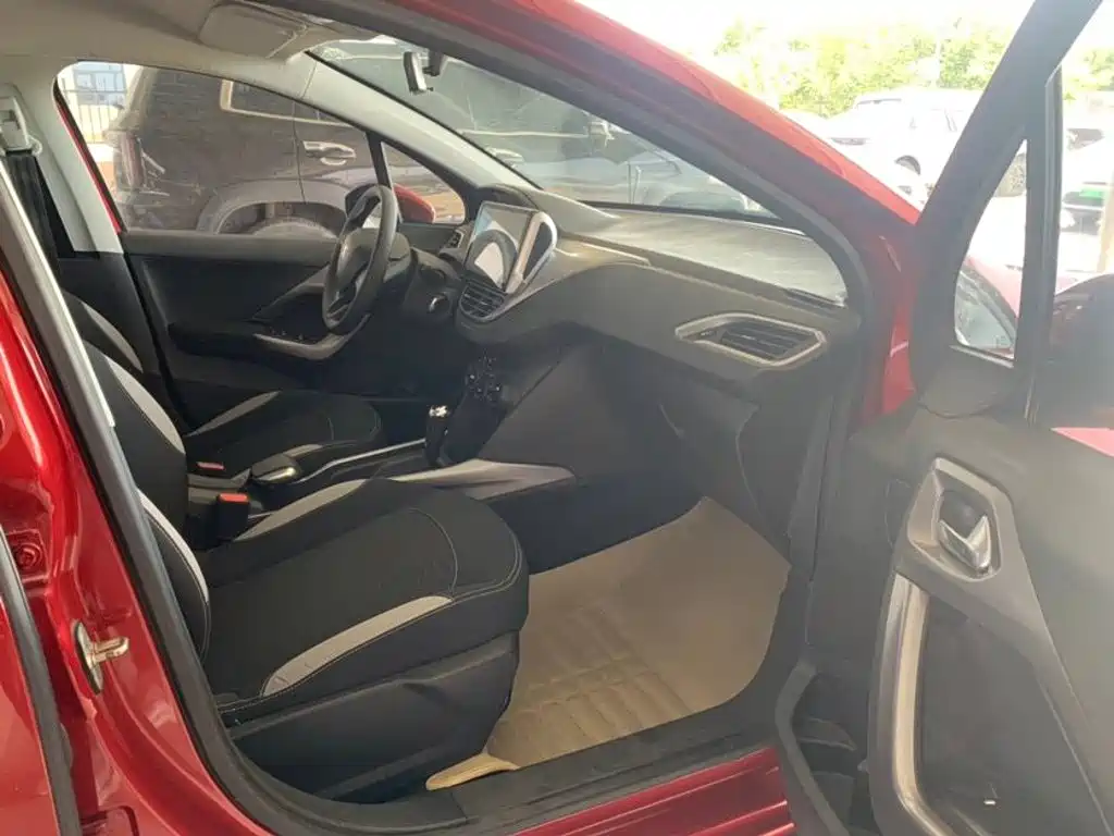 Peugeot 2008 2015