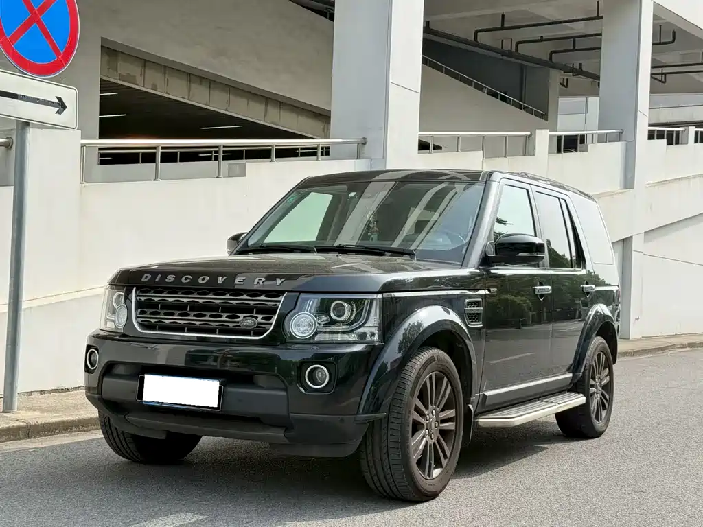 Land Rover Discovery 2017 — фото 1