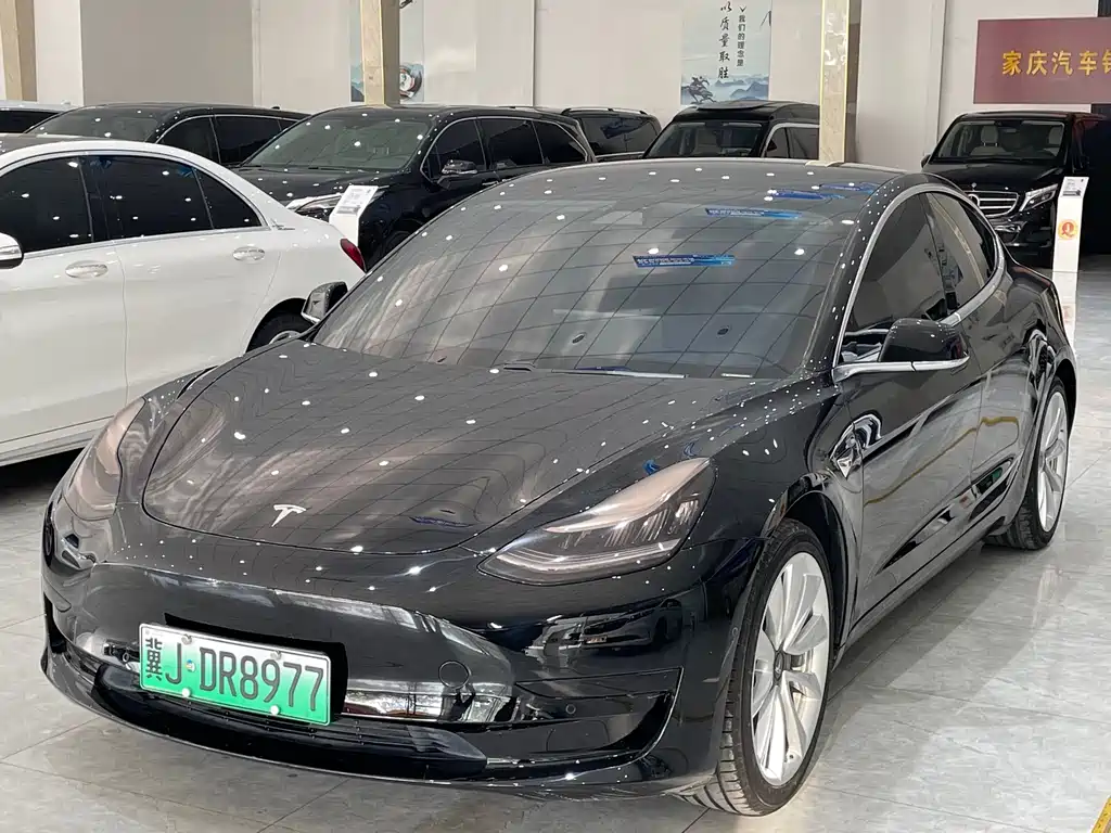 Tesla Model 3 2020 — фото 1