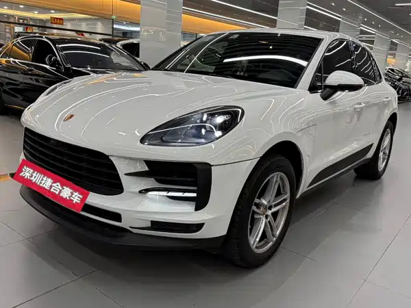 Porsche Macan 2021