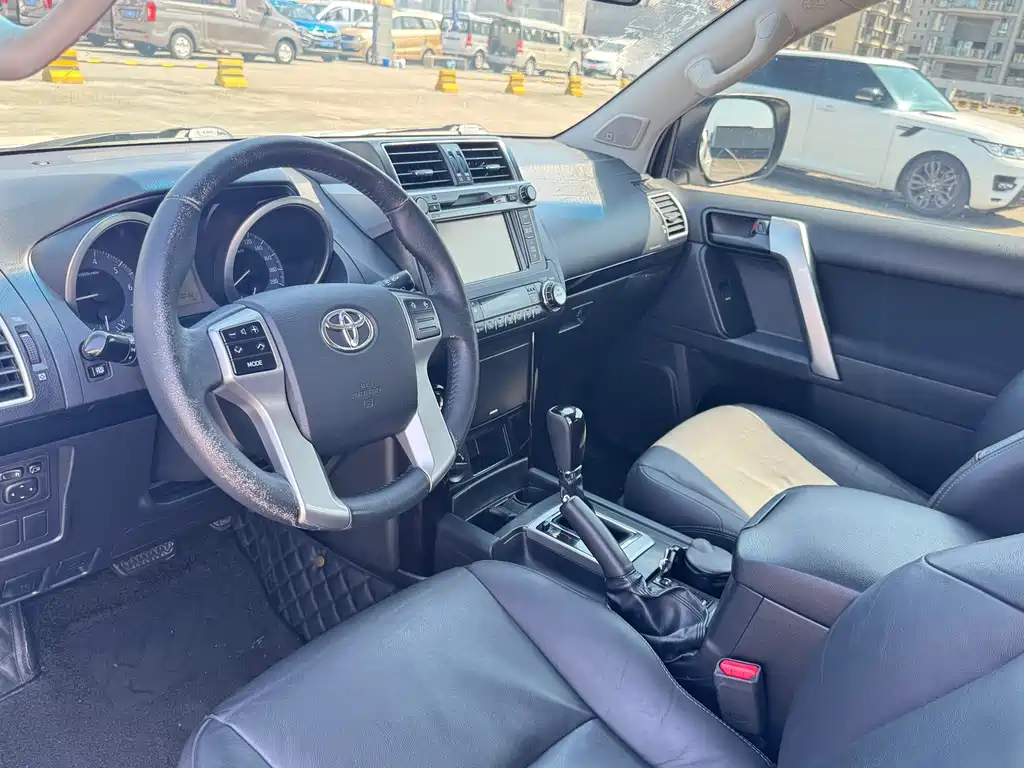 Toyota Prado 2016