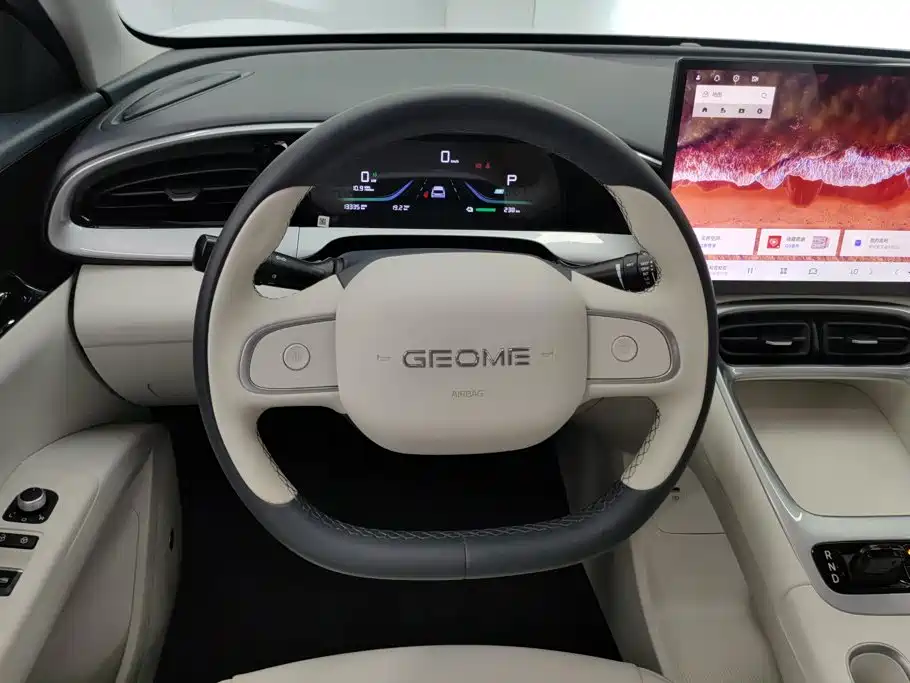Geely Galaxy Starwish 2025 — фото 15