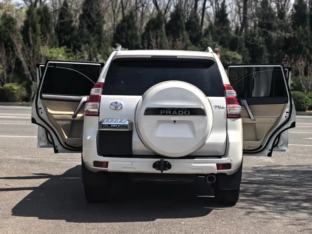 Toyota Prado 2015 — фото 6
