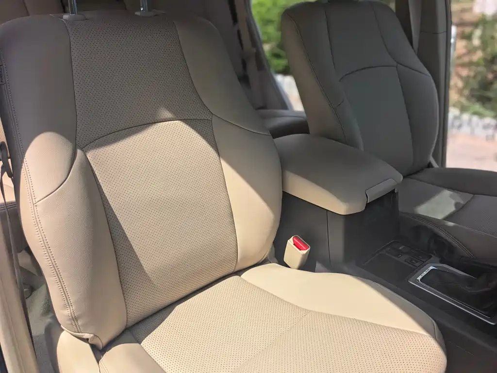 Toyota Prado 2015 — фото 11