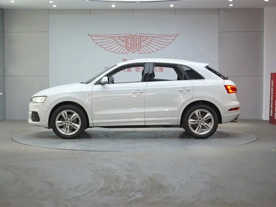 Audi Q3 2017 — фото 2