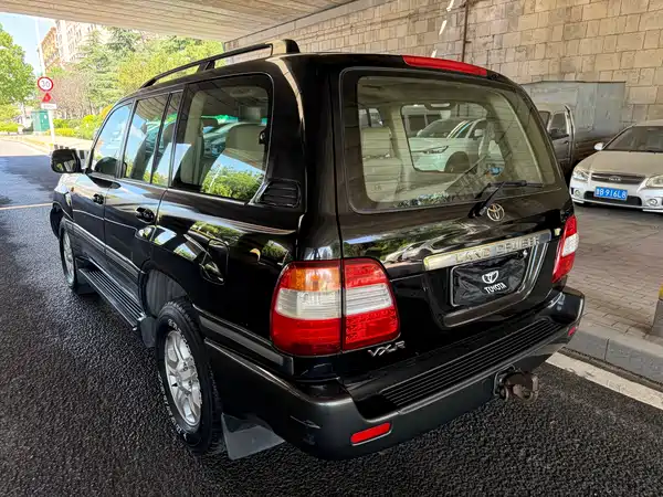 Toyota Land Cruiser 2005
