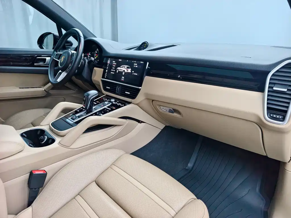 Porsche Cayenne New Energy 2019 — фото 9