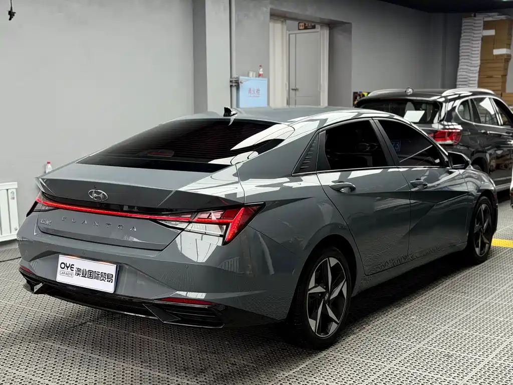 Hyundai Elantra 2023 — фото 6