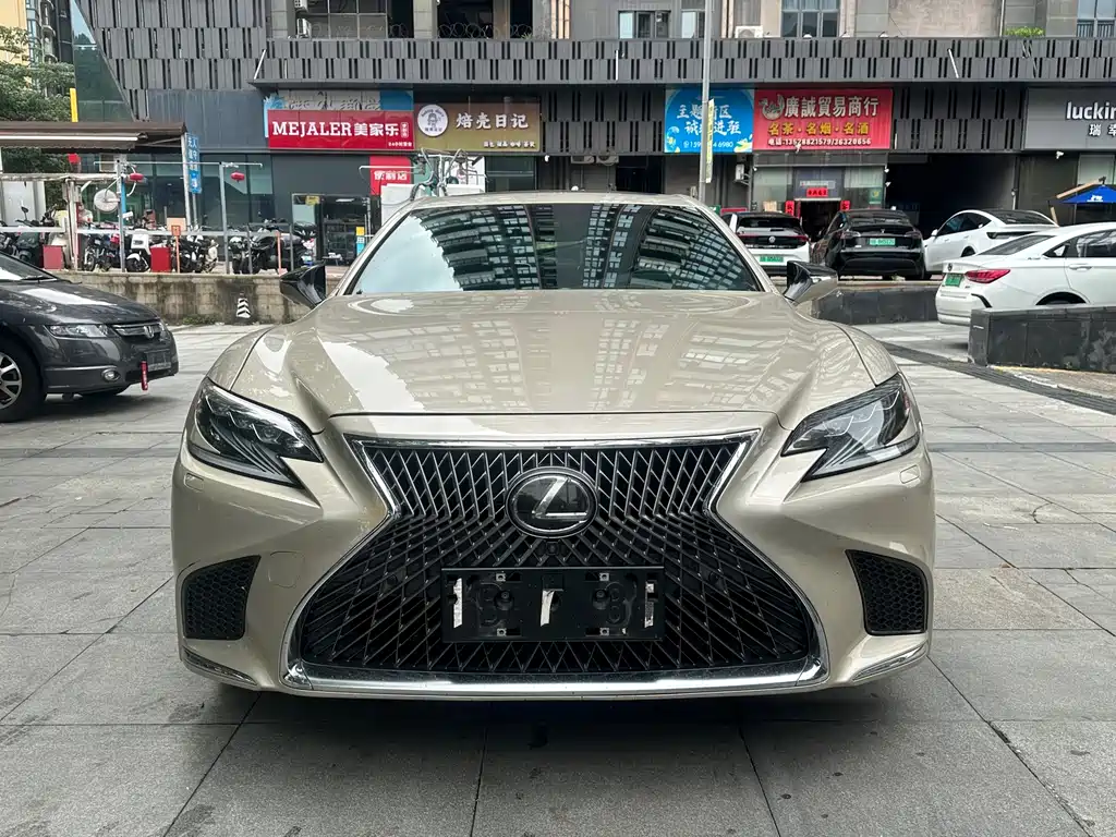 Lexus LS 2018