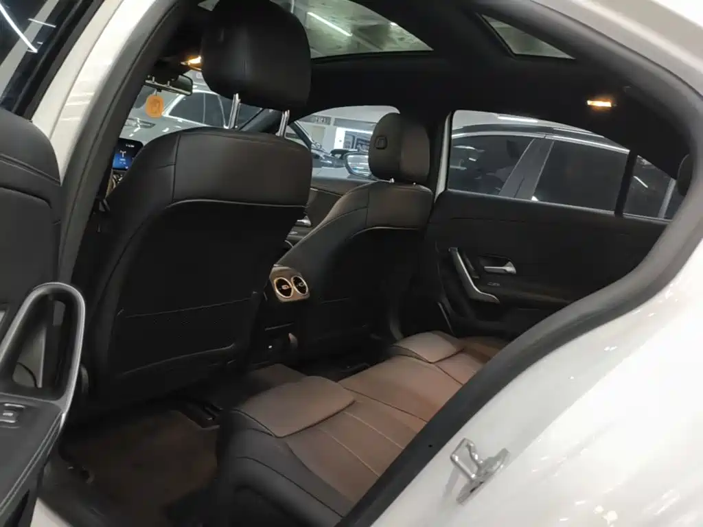 Mercedes-Benz A-Class 2024 — фото 17