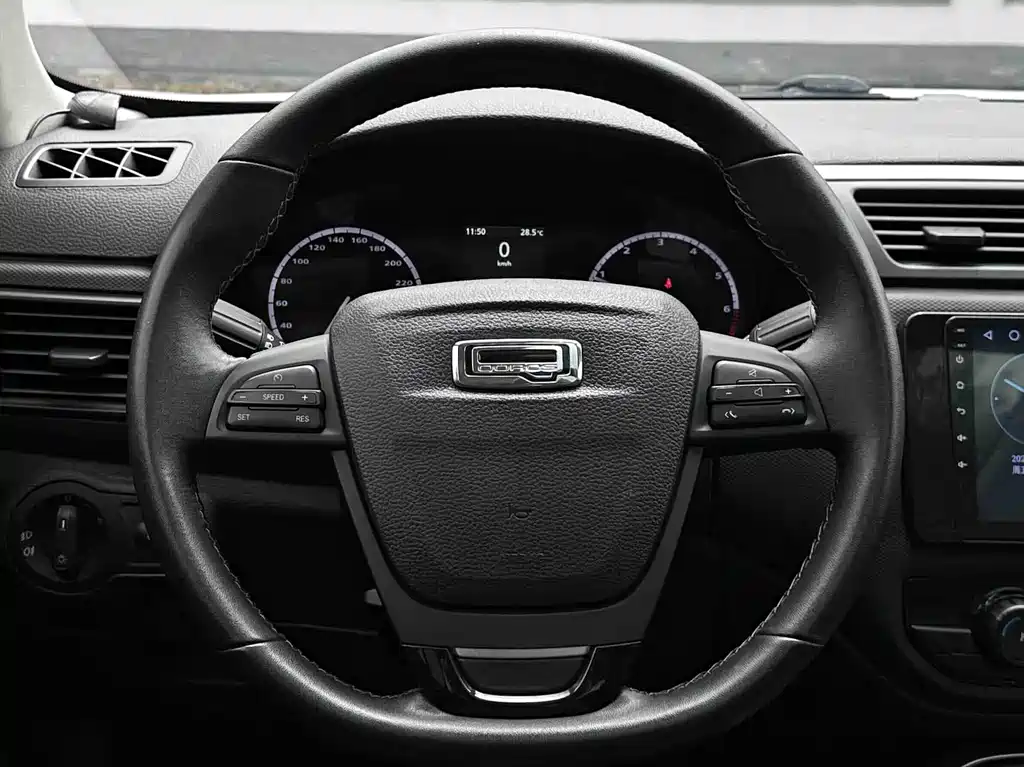 Qoros 5 2018 — фото 11