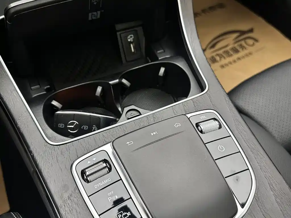 Mercedes-Benz C-Class 2020 — фото 17