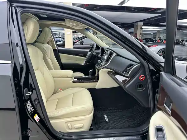 Toyota Crown 2018
