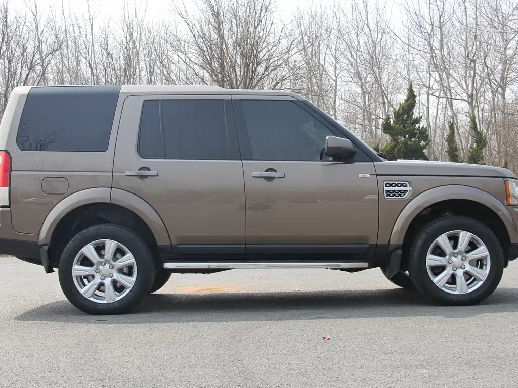 Land Rover Discovery 2014 — фото 8