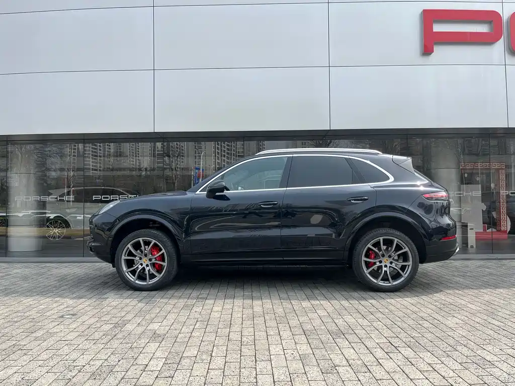 Porsche Cayenne 2020 — фото 3