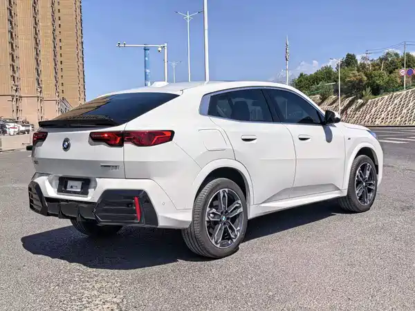 BMW X2 2025