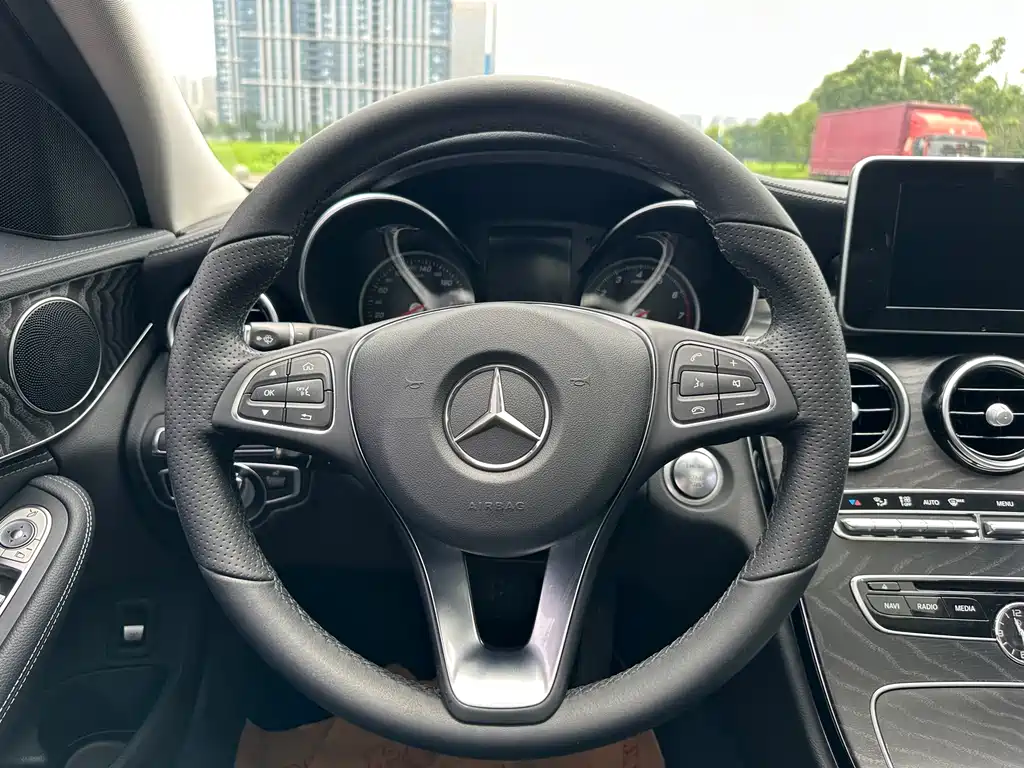 Mercedes-Benz C-Class 2017 — фото 15
